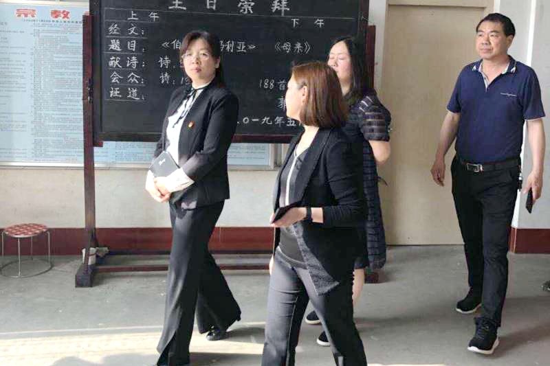 殷都区委统战部部长梅梅调研基层宗教工作